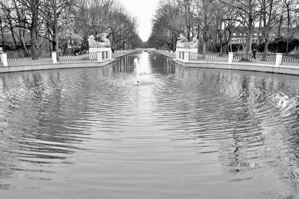 Schwarzweiß Foto Rautenstrauchkanal